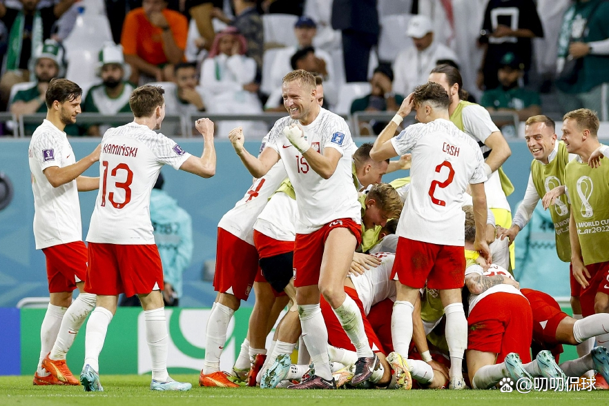 勇士怒砍60分勒沃库森清晨迎来里程碑，曼城窗口期遗憾出局直接炸裂的简单介绍