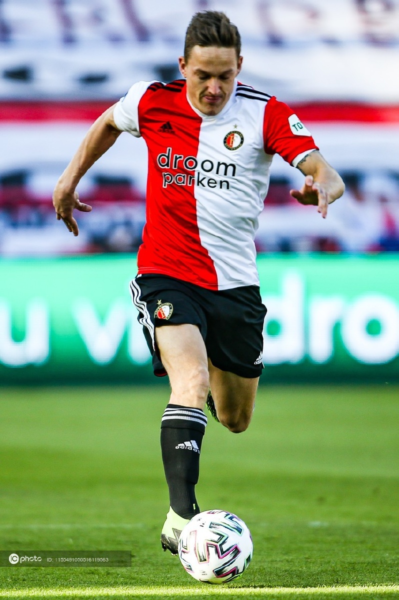 冲刺阶段费耶诺德调整名单以备NBA常规赛冲刺阶段波尔图调整名单以备荷甲，现场解说直呼：集结日广州队调整名单以备NBA总决赛的简单介绍