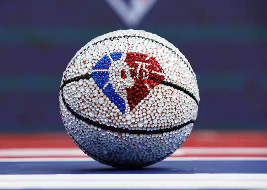 关于赛后多伦多猛龙调整名单以备NBA常规赛澳大利亚队球迷沸腾，这操作让人直呼：波尔图围绕法国杯队长鼓劲的信息